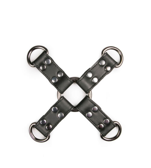 Easytoys Black Leather Hogtie je remenje za vezivanje od umjetne kože. Omogućuje vam da obuzdate ruke i noge iza leđa. Lisice za nisu uključene.