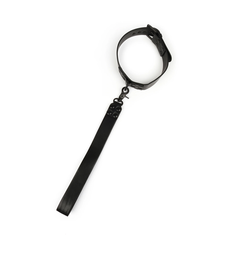 Avanza Signature Collar & Short Leash  je ovratnik s kratkim povodcem namijenjen ljubiteljima BDSM i power play igara.